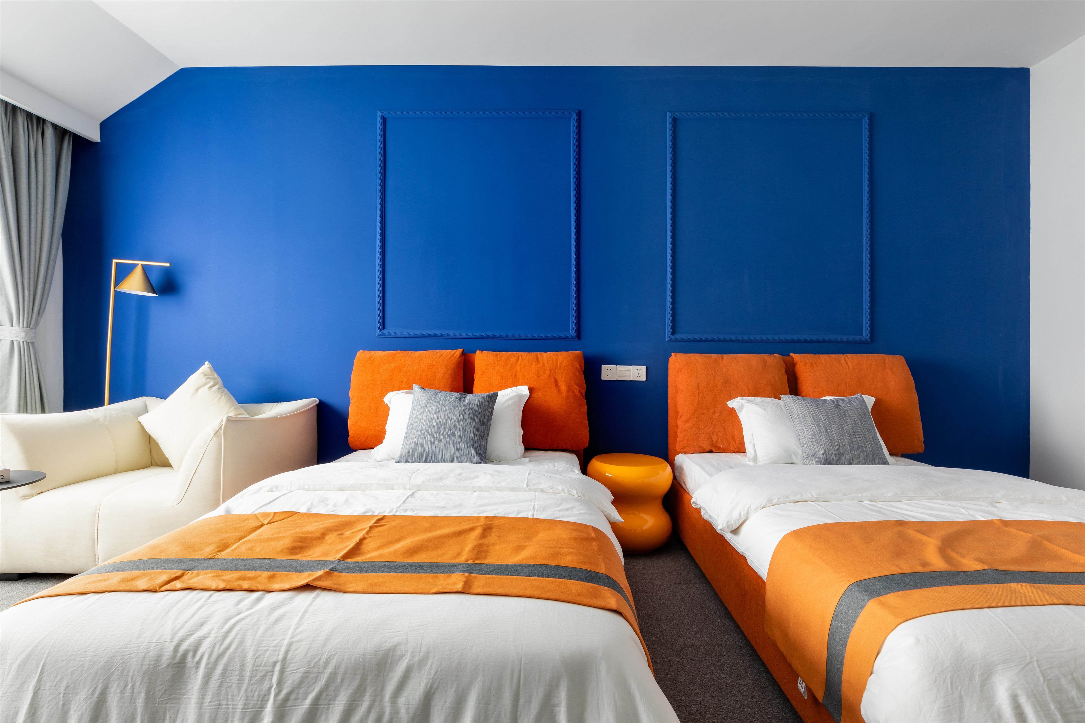 沉香文艺双床房【舒软沙发+办公桌椅+乾湿分离】