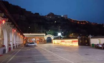 Jiaxian Hongyi Kiln Cave Hotel