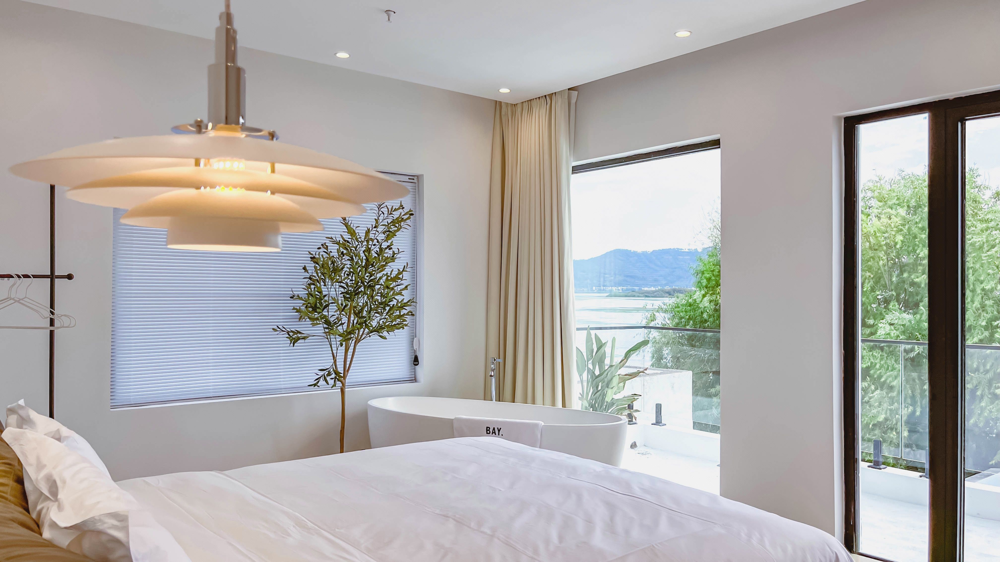 豪華湖景大床房【地暖】