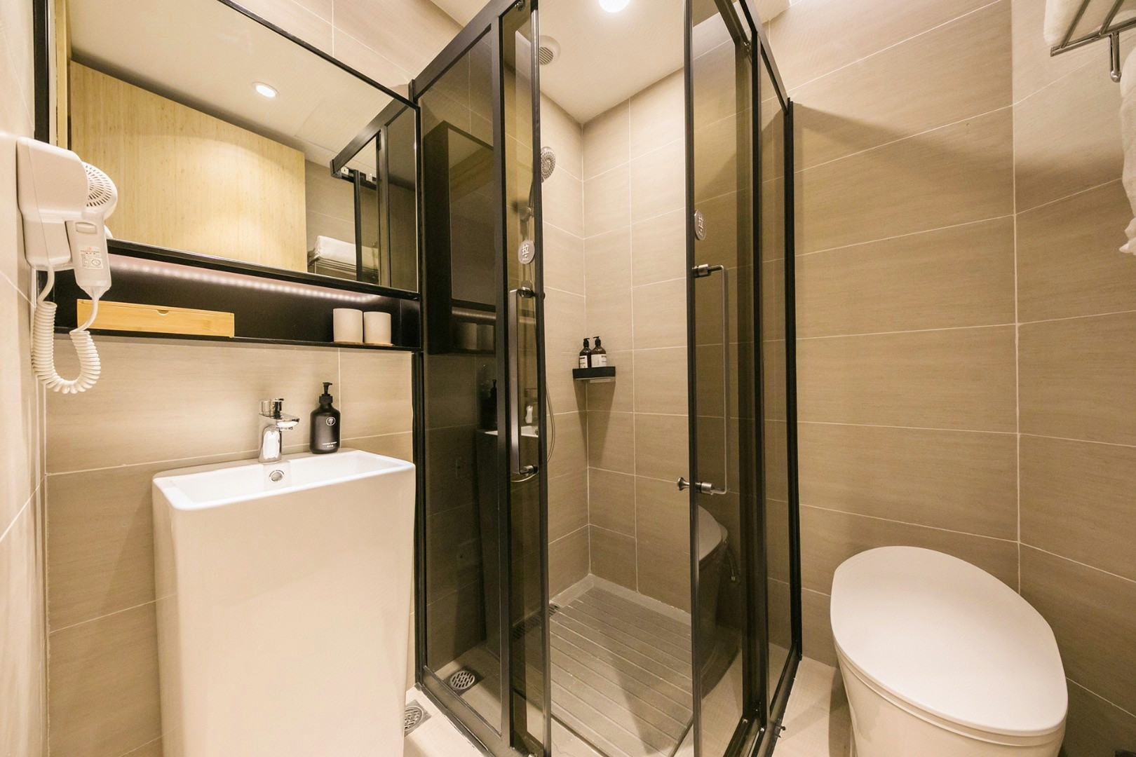 大床房（65寸投屏电视+记忆枕）