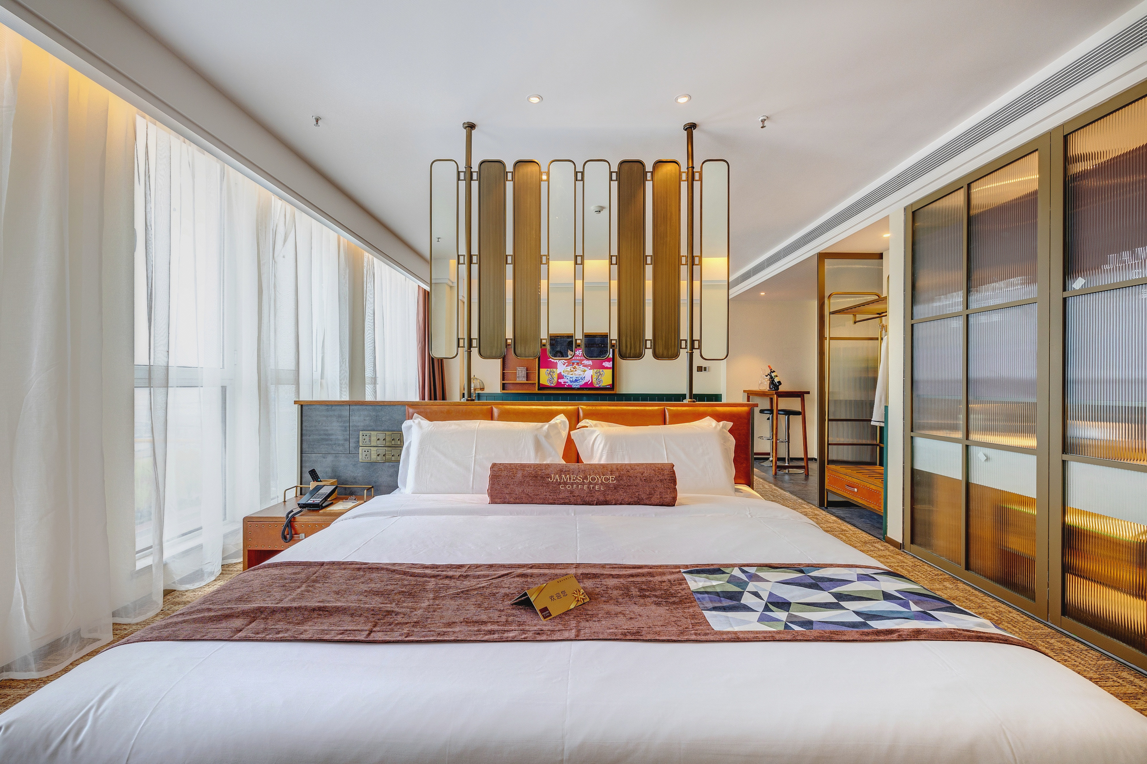 至尊浪漫红酒大床房