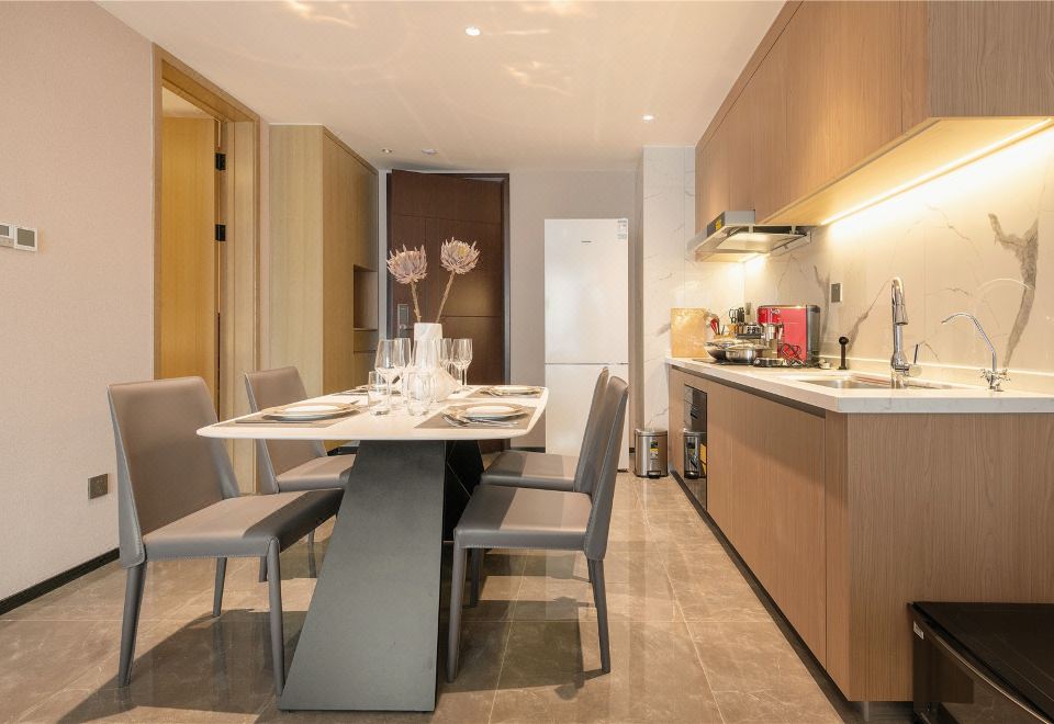 雅致一居室（厨房设备+冰箱+洗烘一体机）