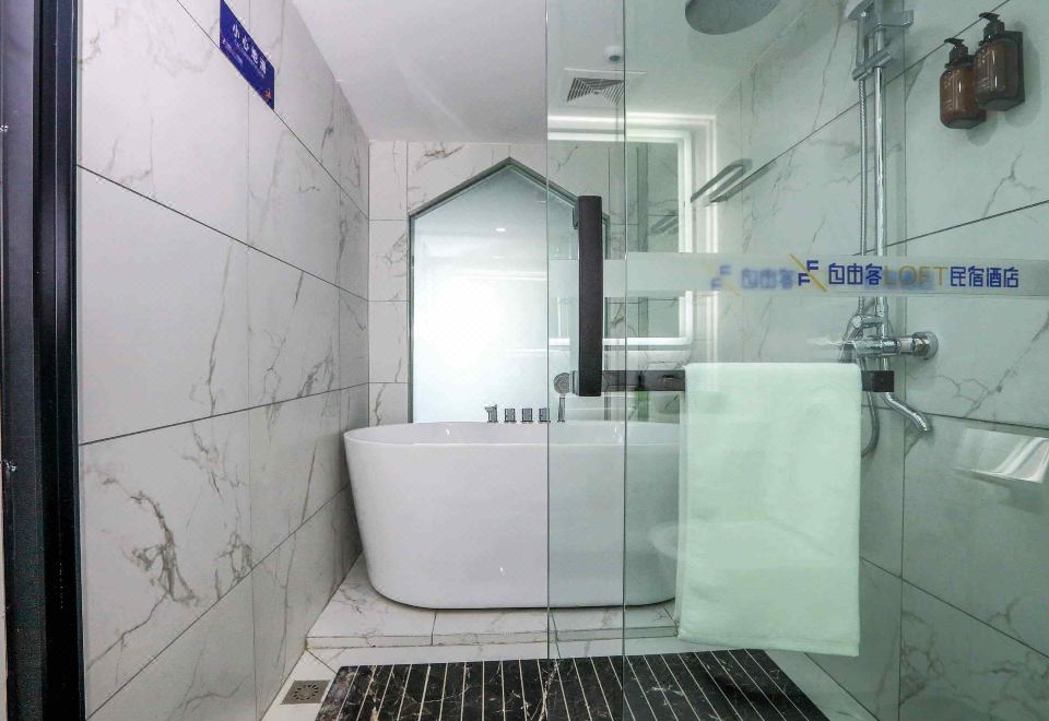 自由境·loft城景三床小套房【洗衣機+小廚房+冰箱】