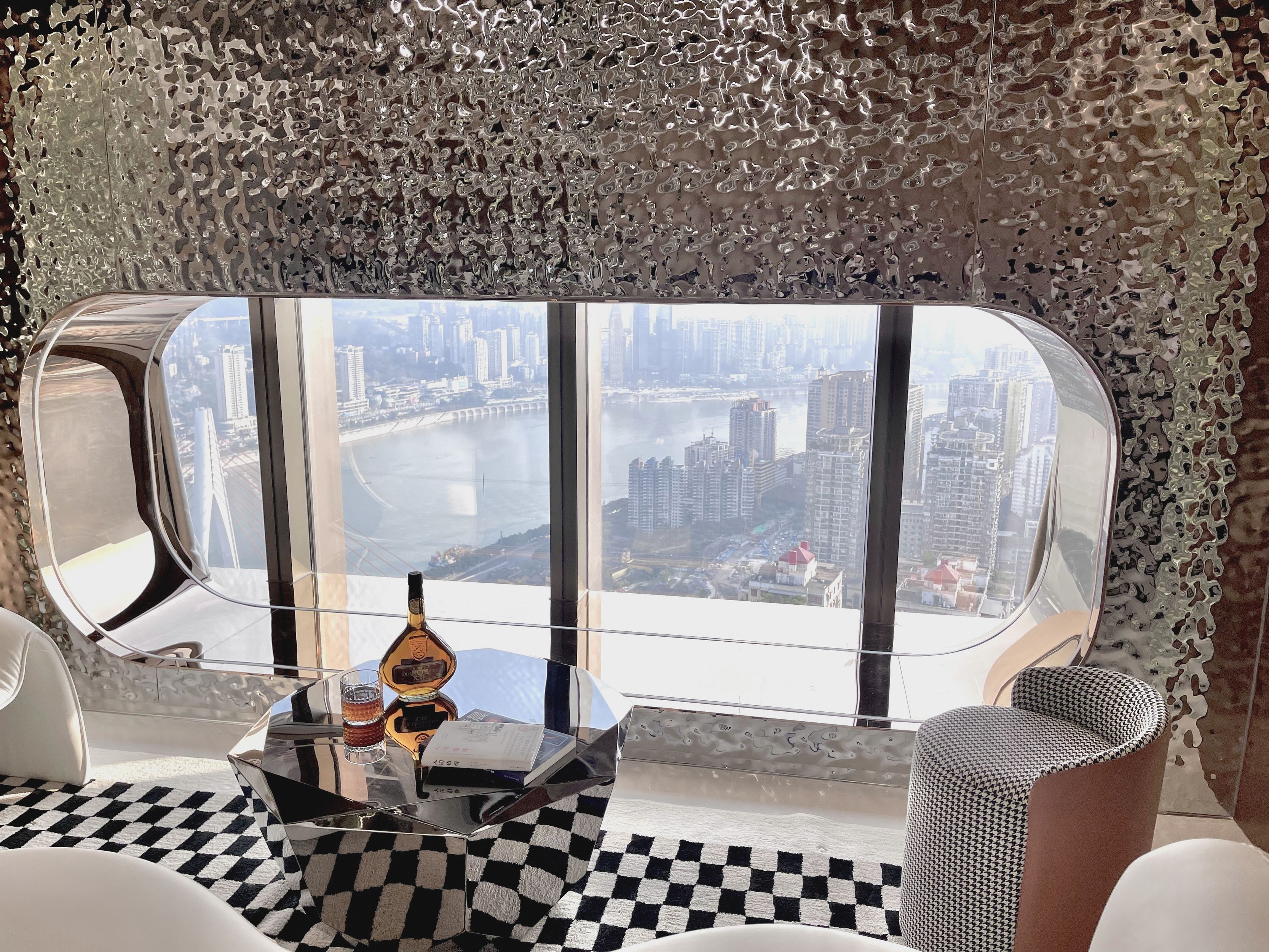 太空舱.270度江景套房