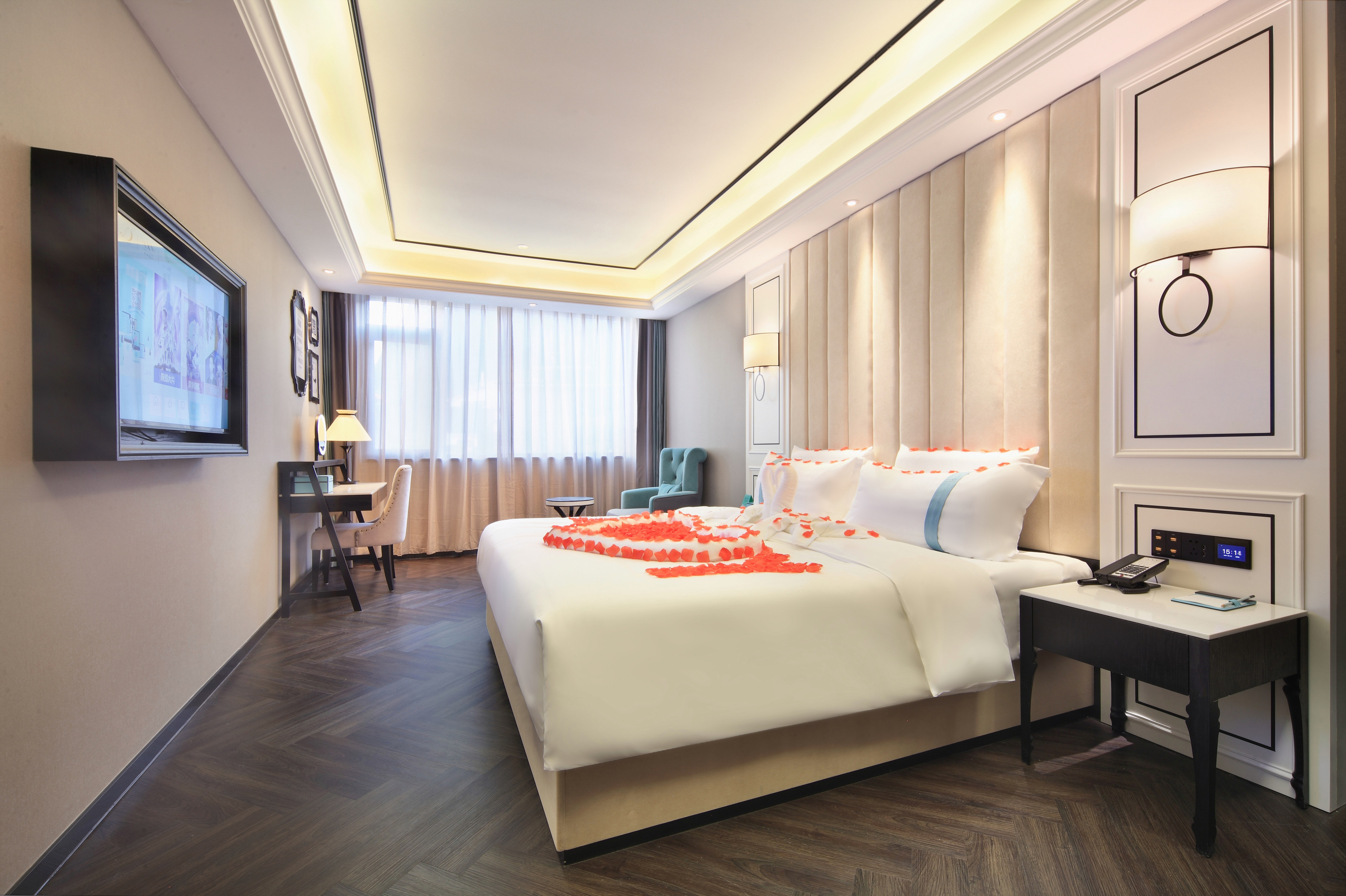 希岸浪漫女神大床房（时尚轻奢｜智慧客控｜风尚投屏）