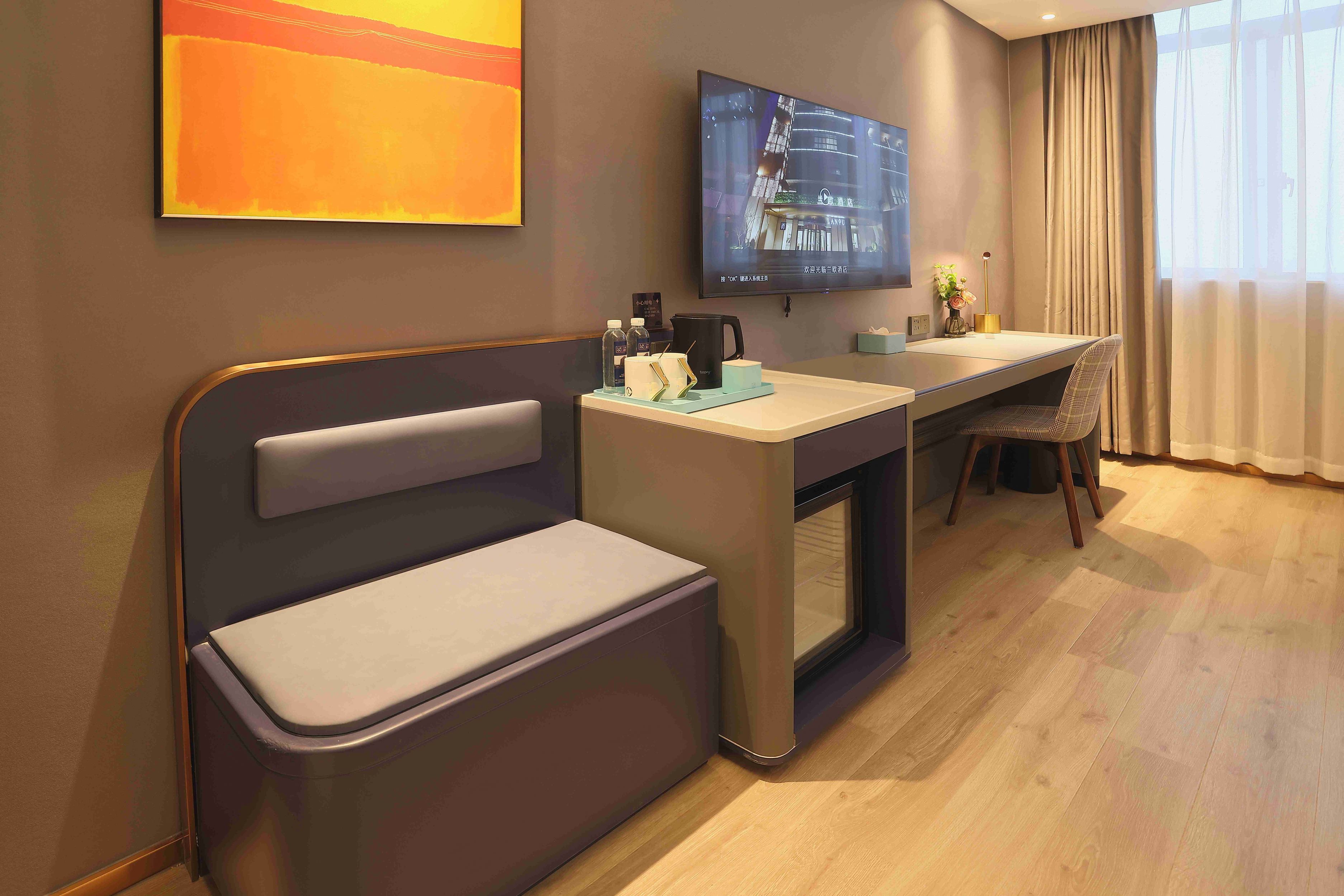 温馨榻榻米房（全屋智能语音控制+小冰箱）