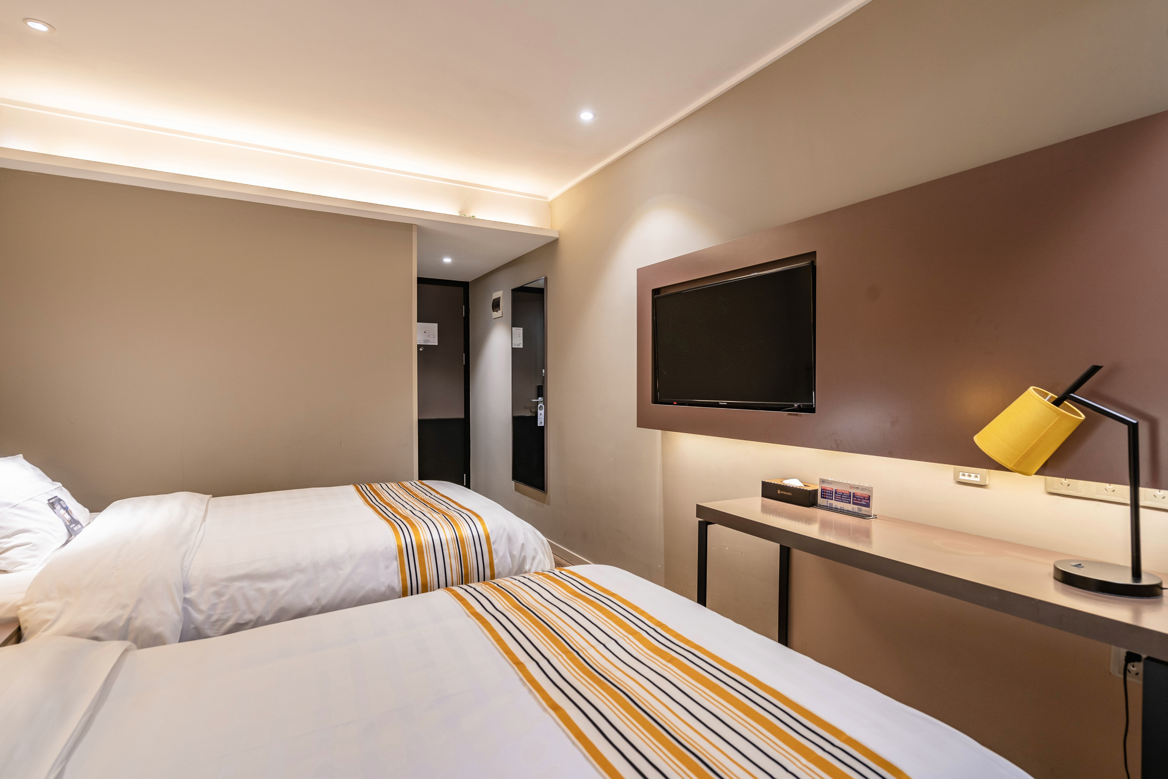 双床房（莱芬吹风机）