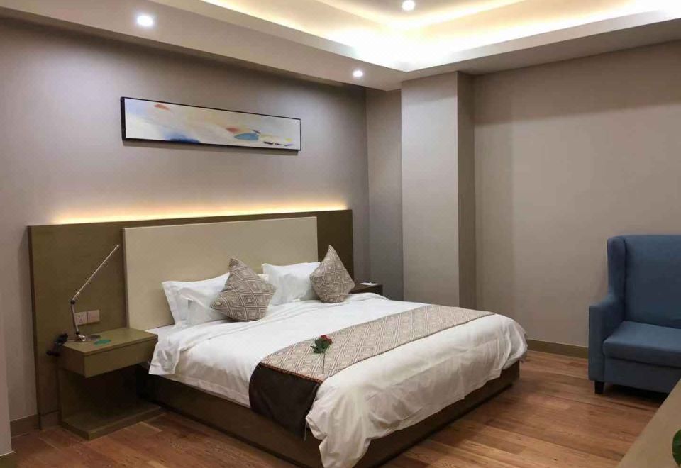 高级大床房（无窗）