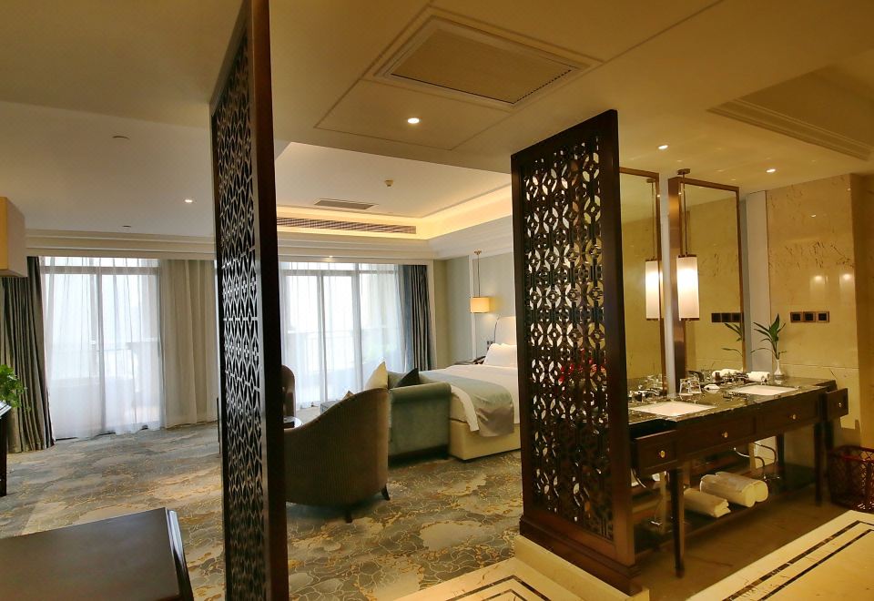 行政豪华大床房（嘉华记忆枕+小冰箱）