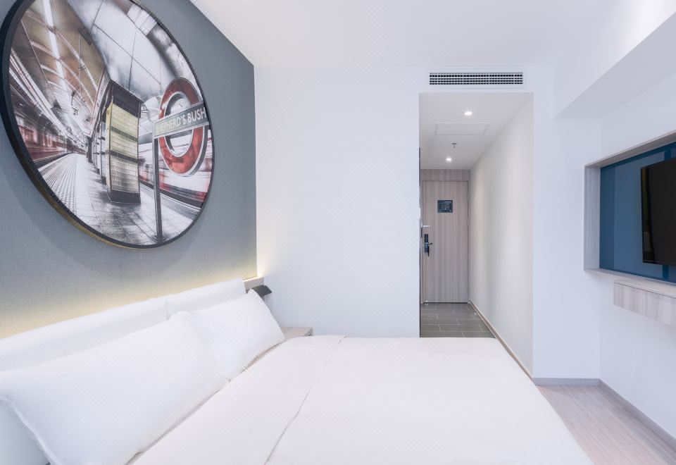 Atour Light (Harbin Central Street)Supreme Double Bed Room With Mobile Screen Casting