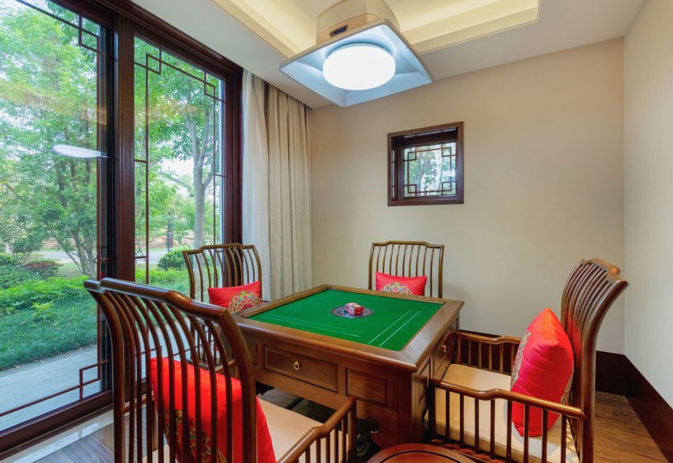 园景五居庭院房