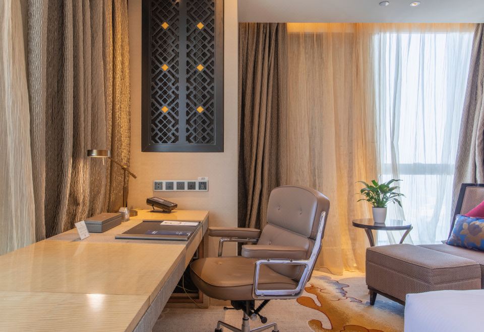 高级豪华房（悦享城景+深睡床垫+静音加湿器）