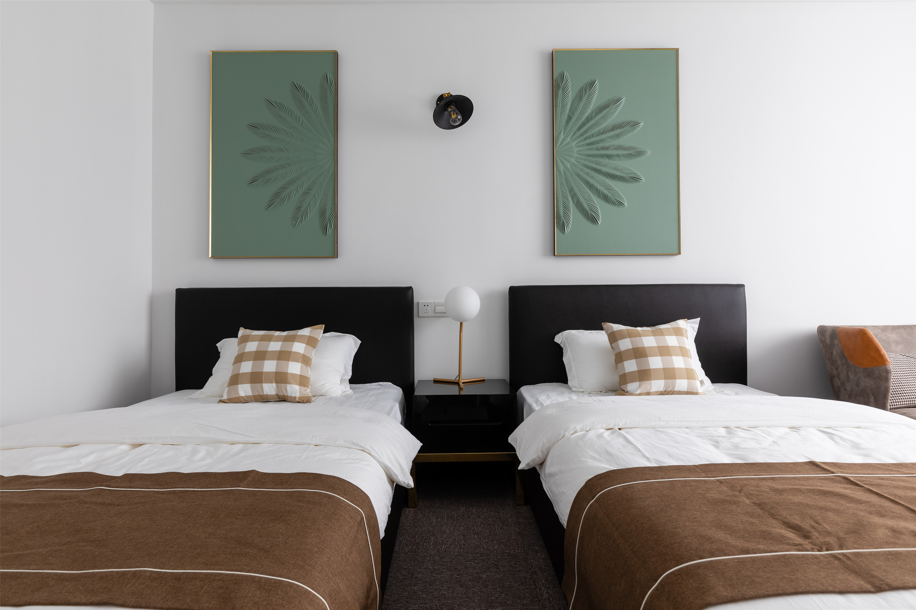 沉香文艺双床房【舒软沙发+办公桌椅+乾湿分离】