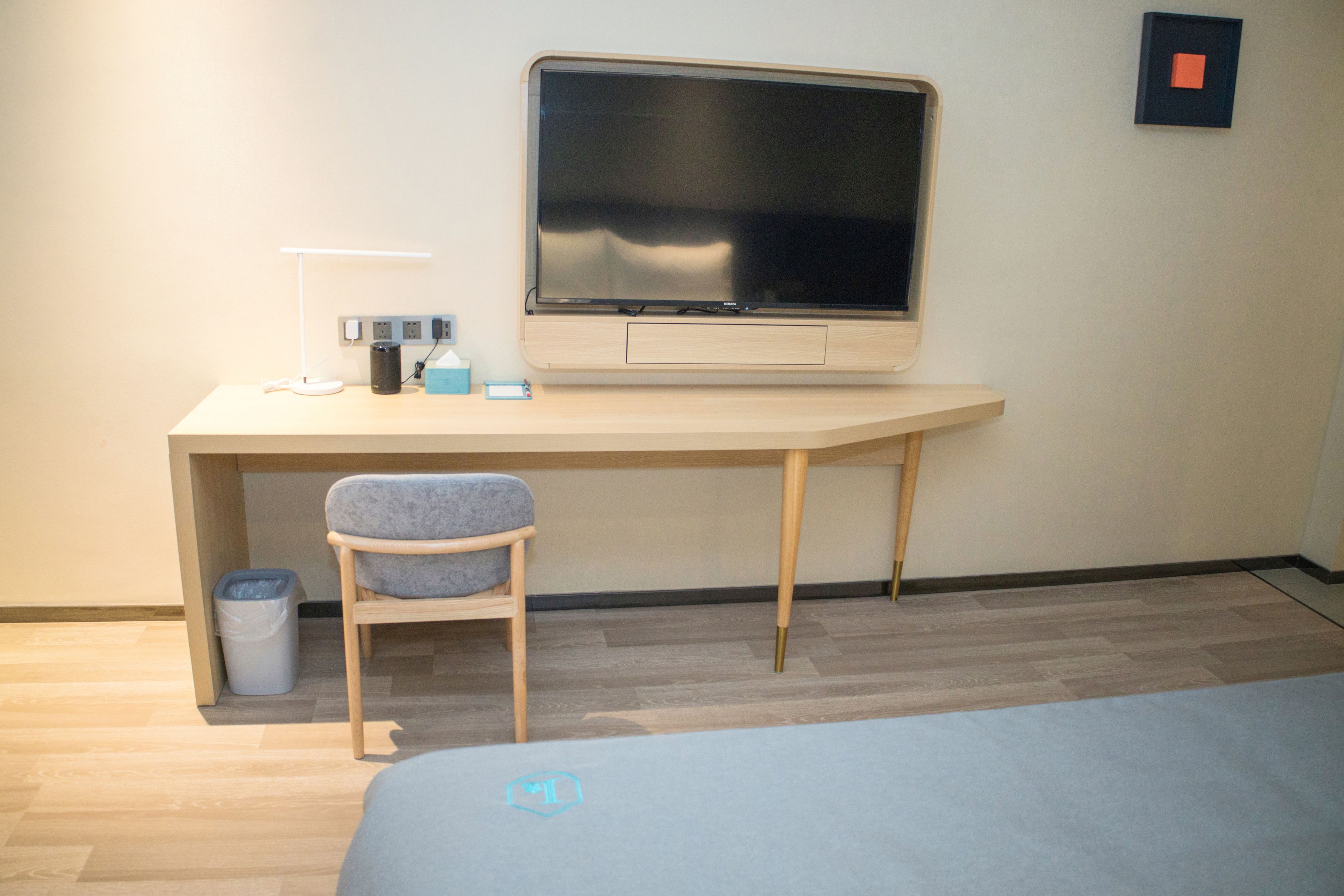 LanOuShangPin Hotel (Fang County Xiguan Impression Scenic Area)兰欧高级大床房