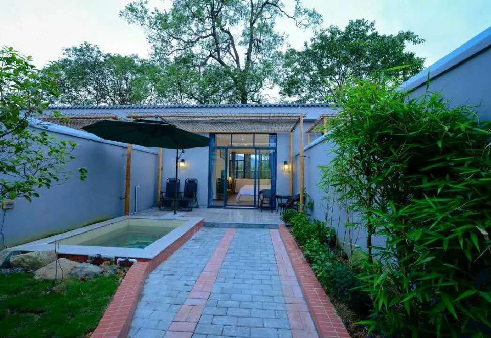 Private Courtyard Twin Room