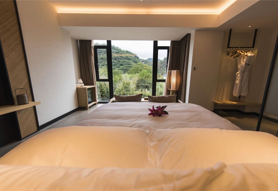山景豪华大床房