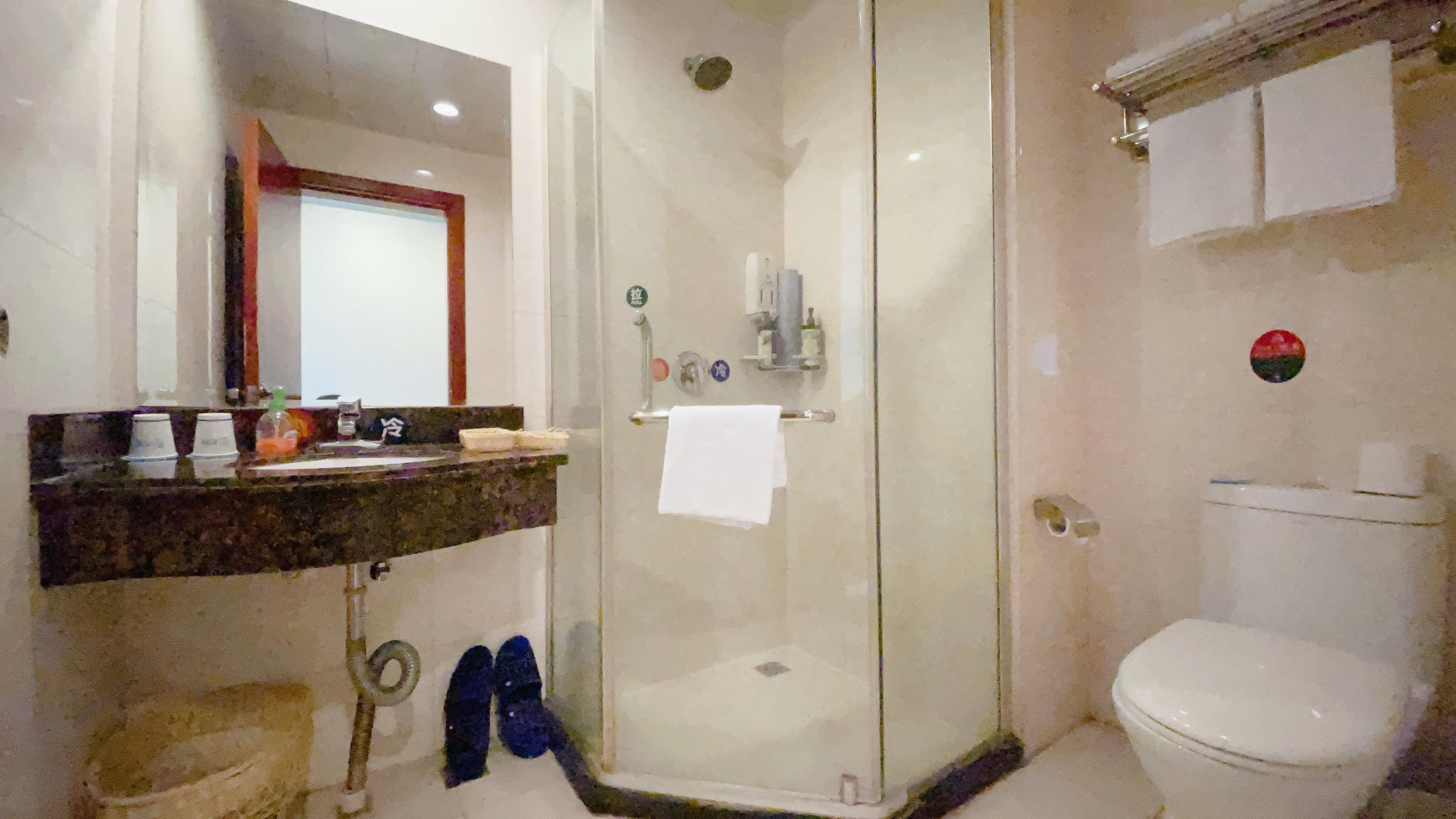 AI智能双床房（智能客控+优质床垫）