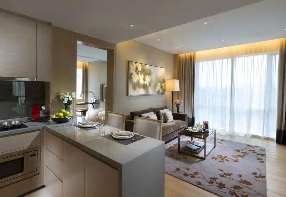 One-Bedroom Executive Suite