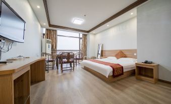 Changshu Junyue Business Inn