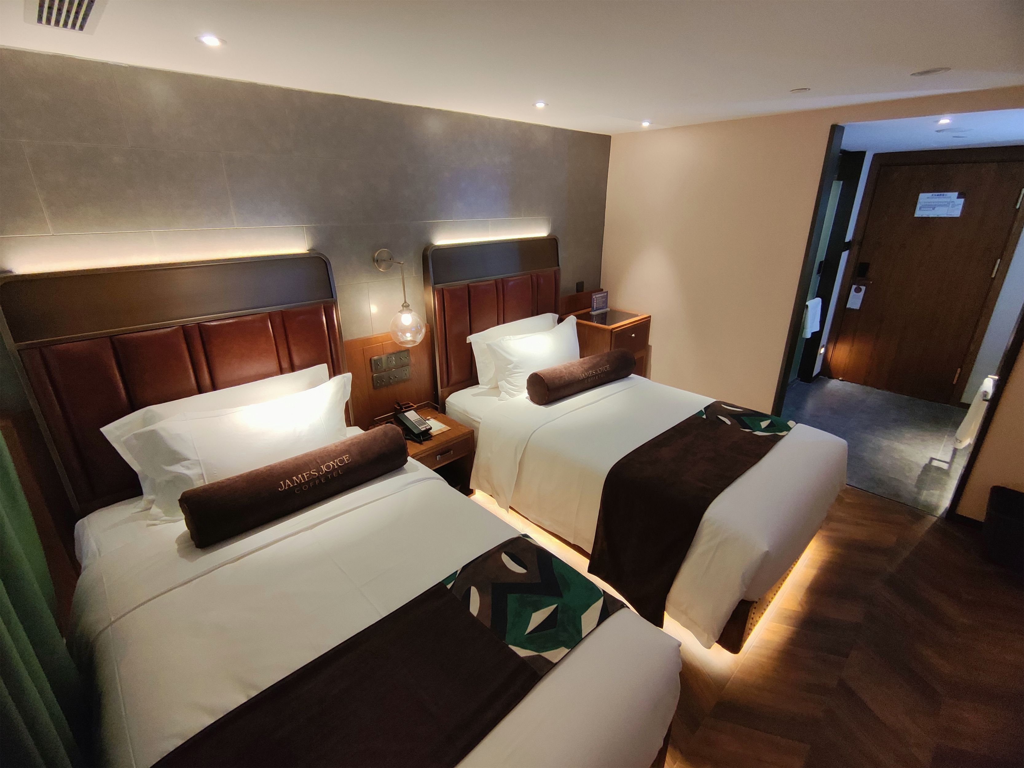 啡凡豪华双床房