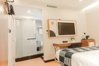 Home Inn Ease Hotel (Shiyan Wuyan Pedestrian Street North Renmin Road Branch) Hotels in Shiyan
