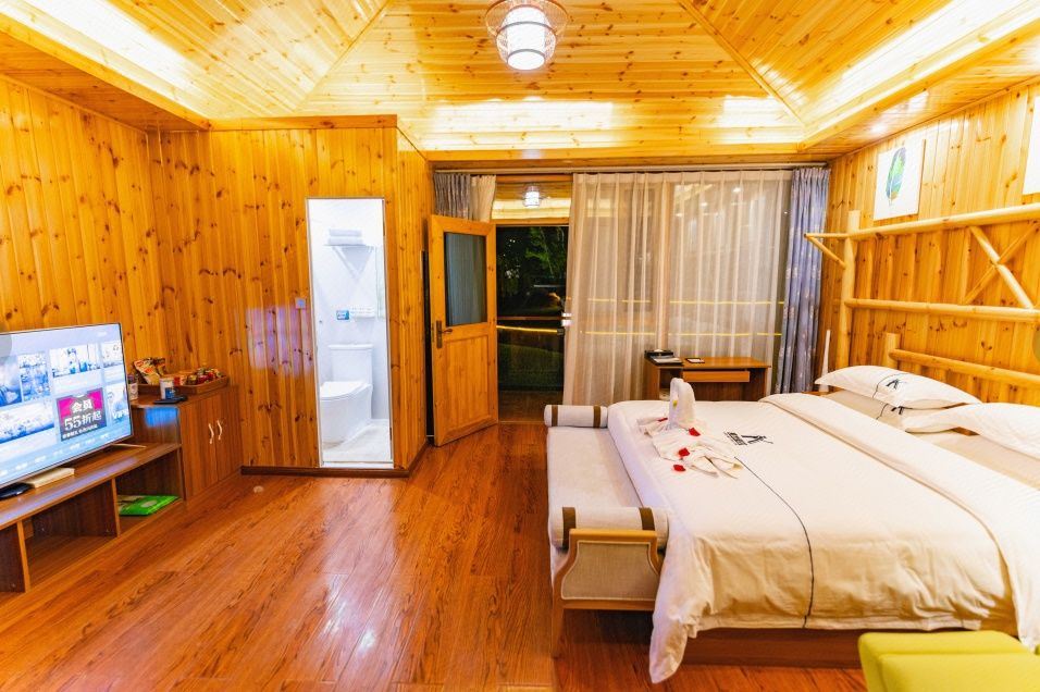 Ningnan Kaidilira Wenquan Wellness Resort CampFeatured Tent (Double Bed)