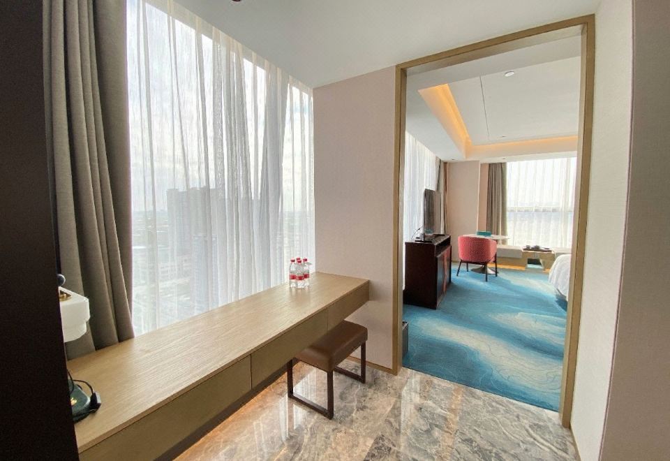 行政城景大床房