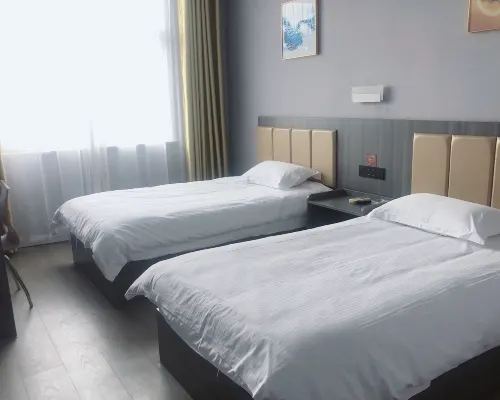 Home Inn Huaxuan Select Hotel (Huaxuan Select Hotel, Suchang West Road, Dongping County, Tai'an) Hotel a Dongping