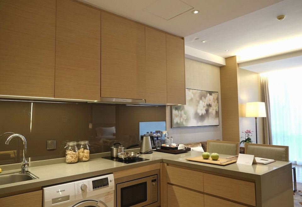 One-Bedroom Premier Suite