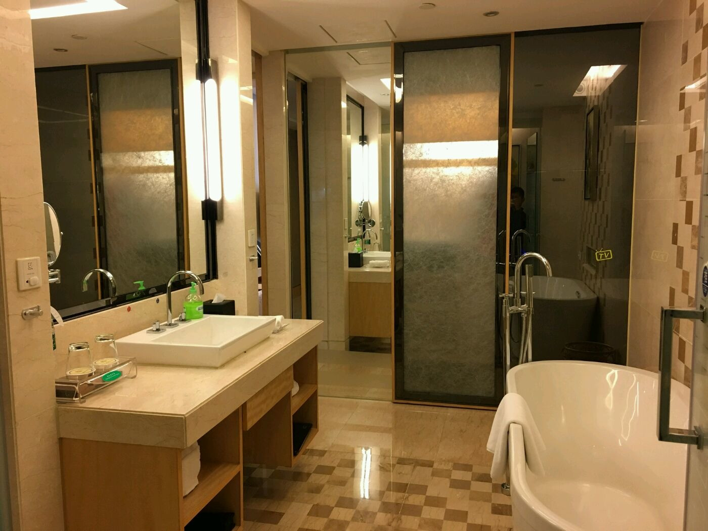 主楼行政大床房