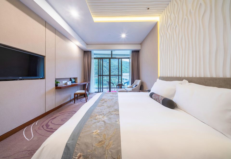 豪華水景陽台大床房