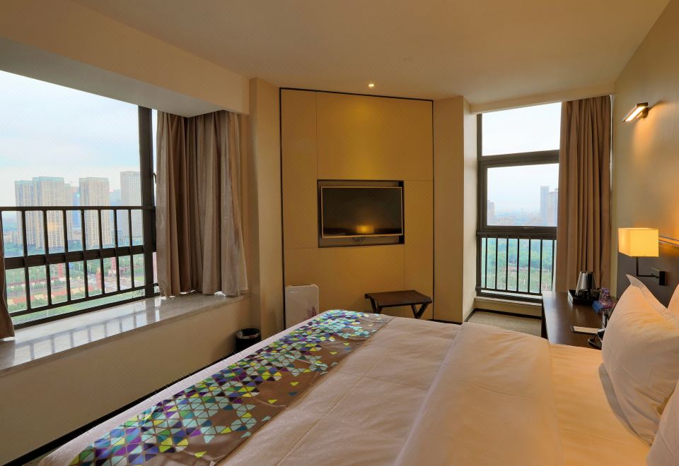 品質致選大床房（側湖景+空氣凈化器）