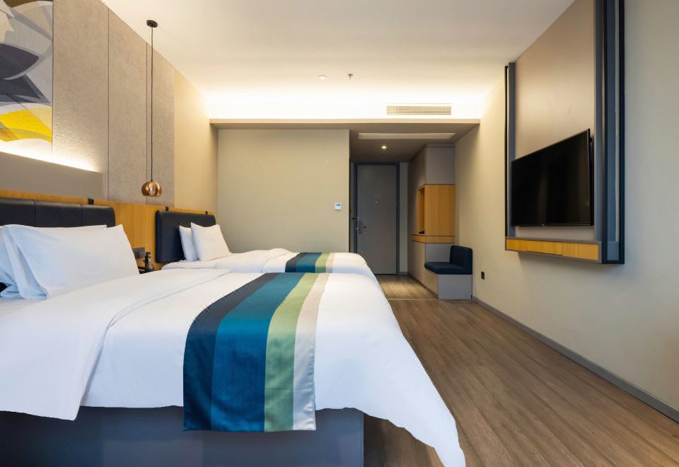 Homeinn Selected Hotel (Yibin Changning High-Speed Railway Station)Superior 2-bed Room