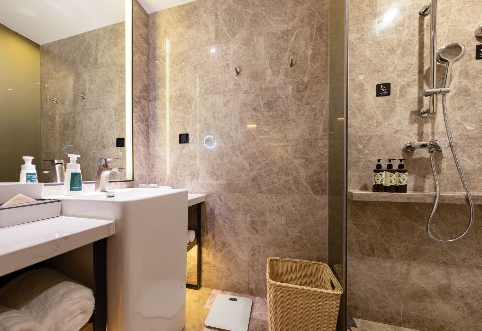 Zhuhai Gongbei Lovers Road Atour S Net Yiyan Selection HotelNetEase Strictly Selected Double Bed Room