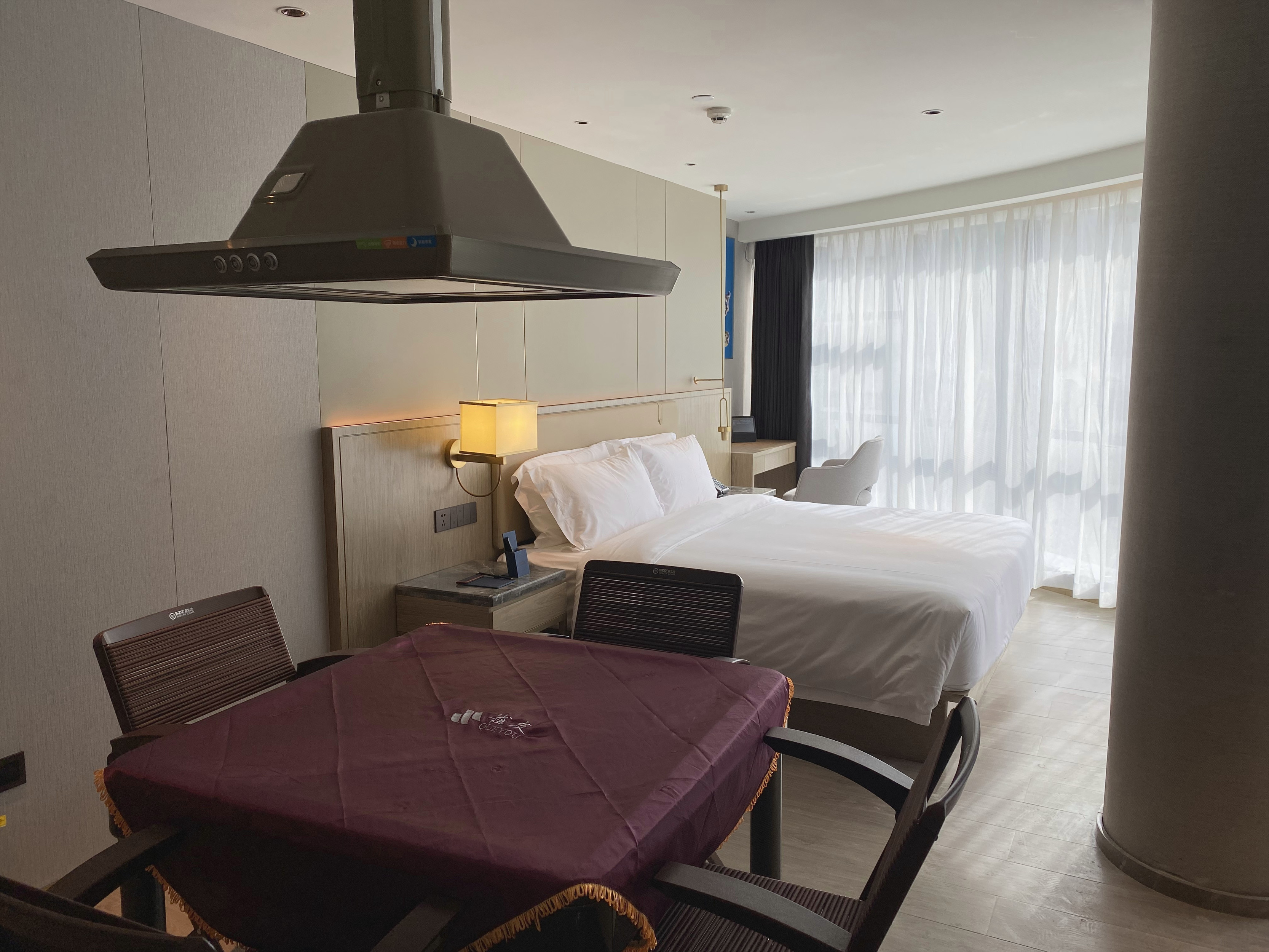 云端娛樂大床房+全屋智能聲控+智能馬桶