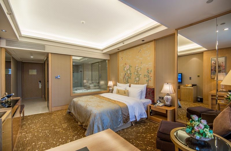 主楼豪华大床房