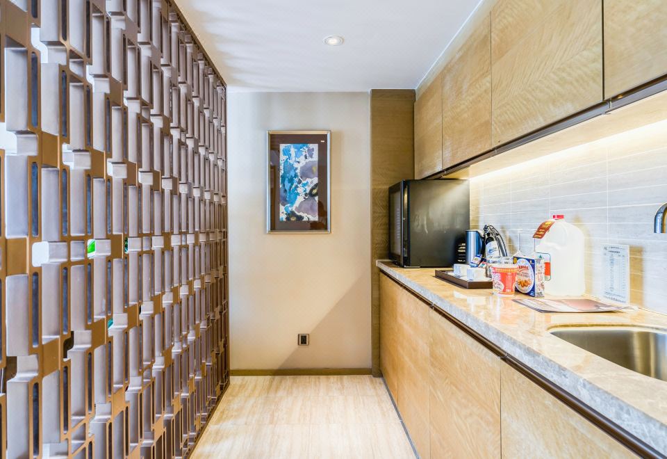 Shenzhen New World Weirui HotelDeluxe VIP Suite - 1-Bedroom