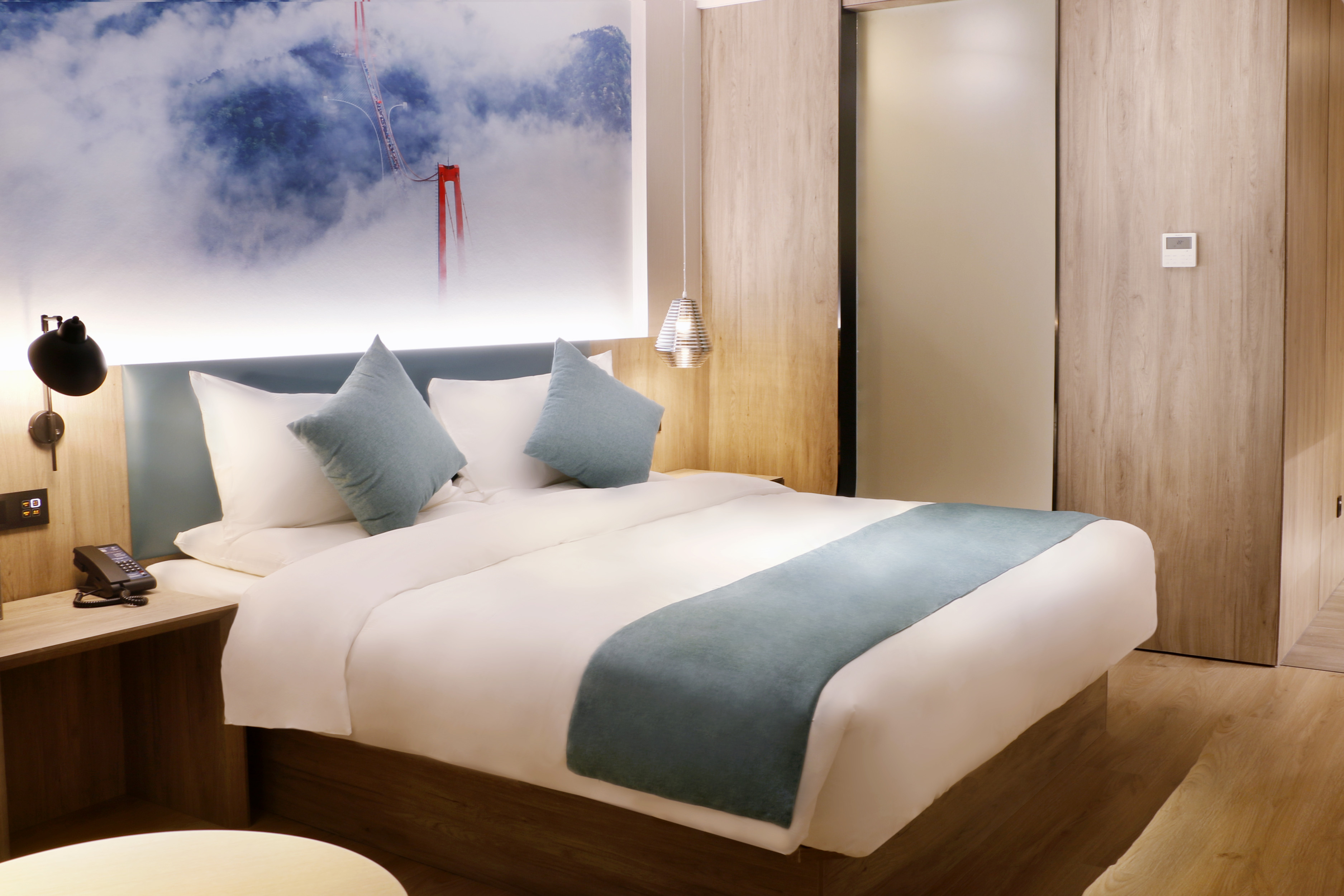 高级大床房（落地大窗）