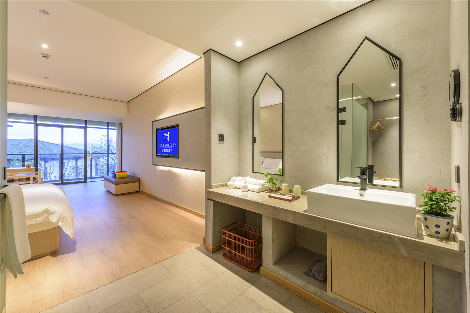 家庭阳台多床房