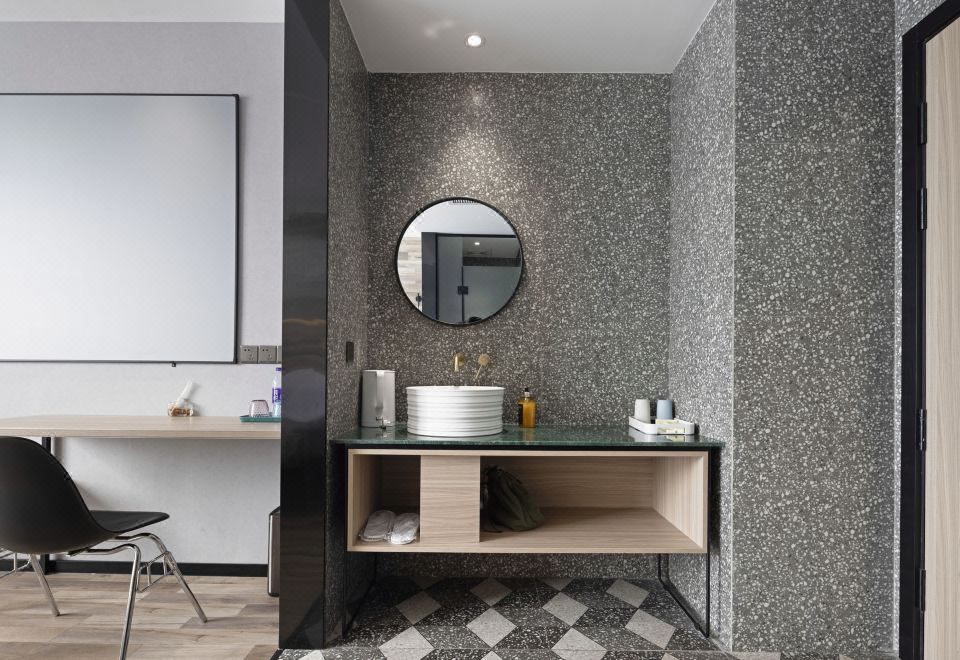 智能巨幕豪華房