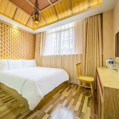 高級大床房 景萊飯店（上海陸家嘴世紀大道地鐵站店）優惠