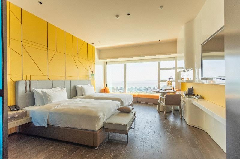 豪華海景雙床房（180度全落地窗看海景日出）