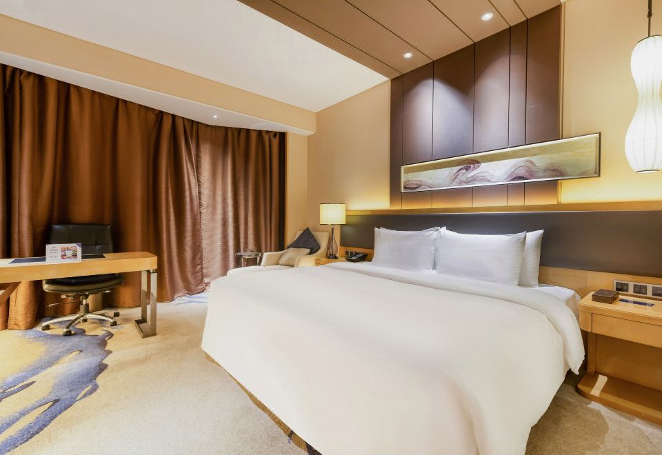 豪華大床房（CBD街景）