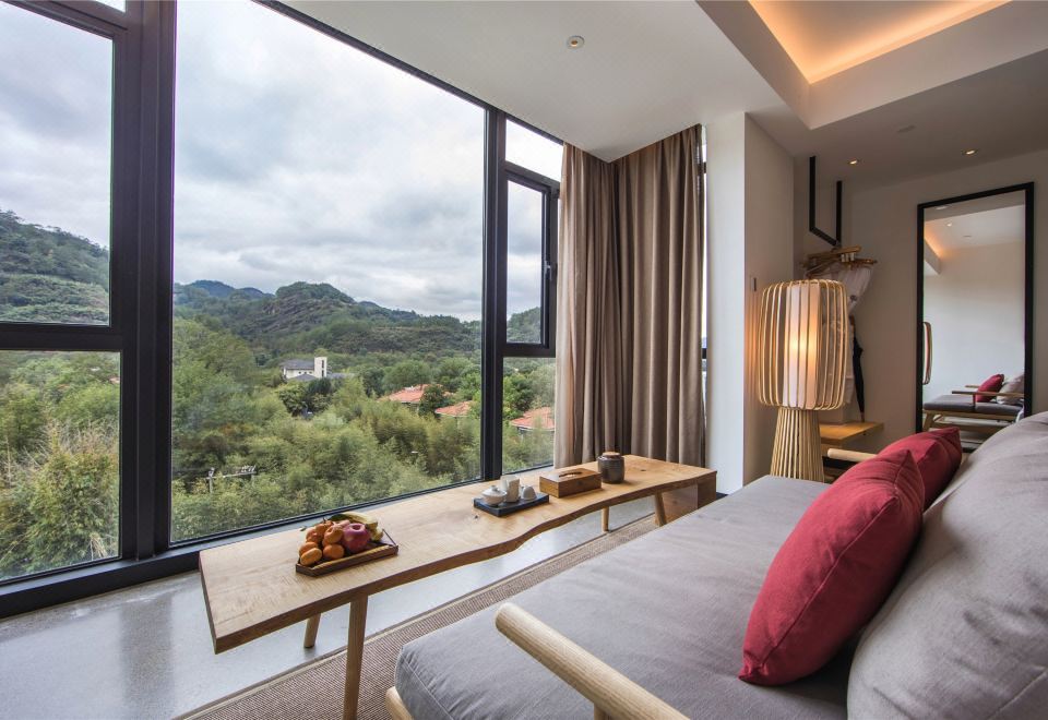 山景豪华大床房