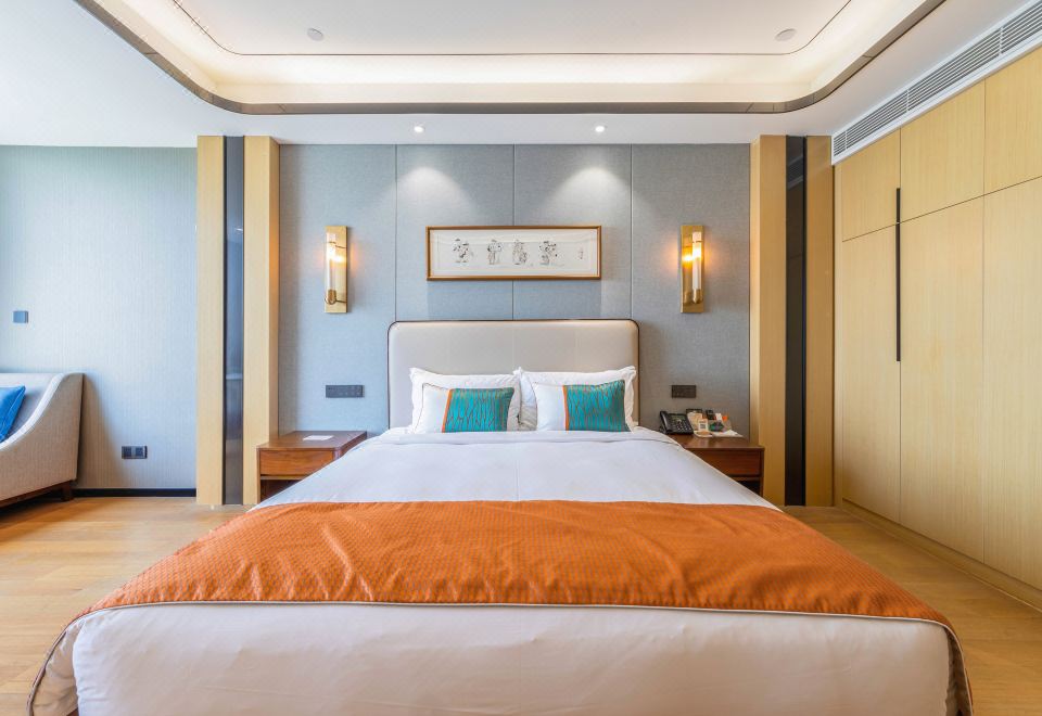 辰宇·瞰湖大床房|落地窗·金可儿床垫|