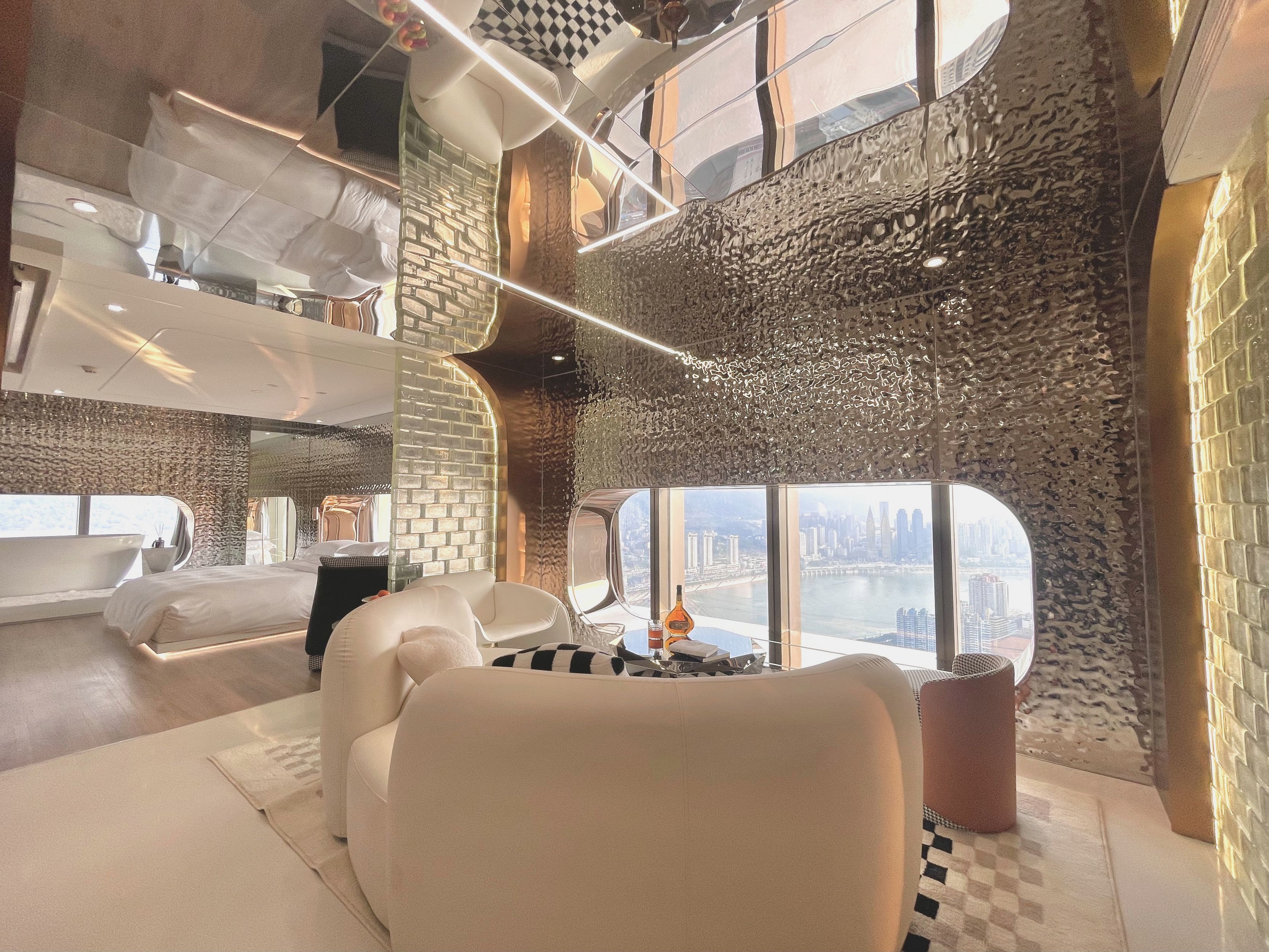 太空舱.270度江景套房