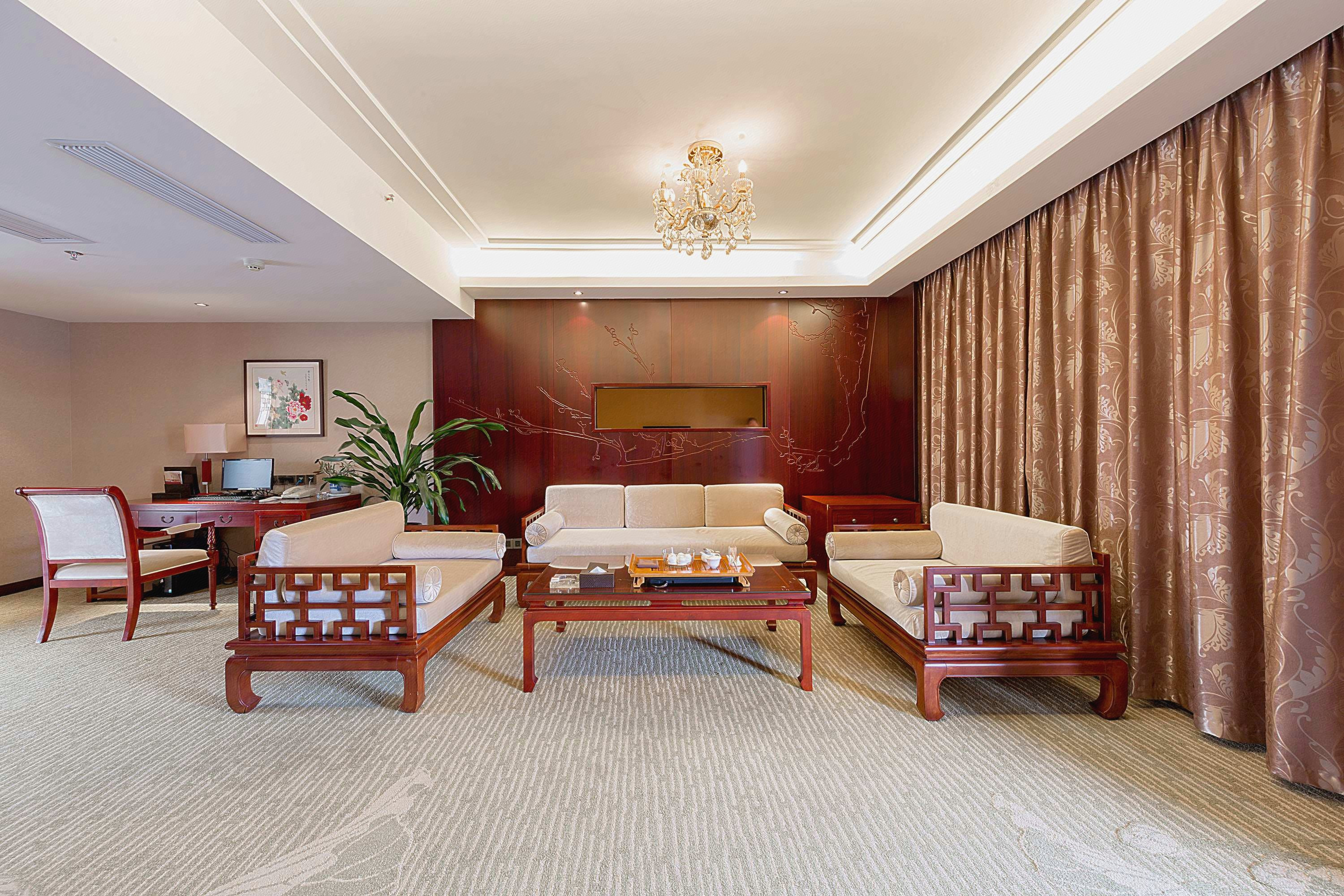 Jinqiu Holiday HotelExecutive Suite