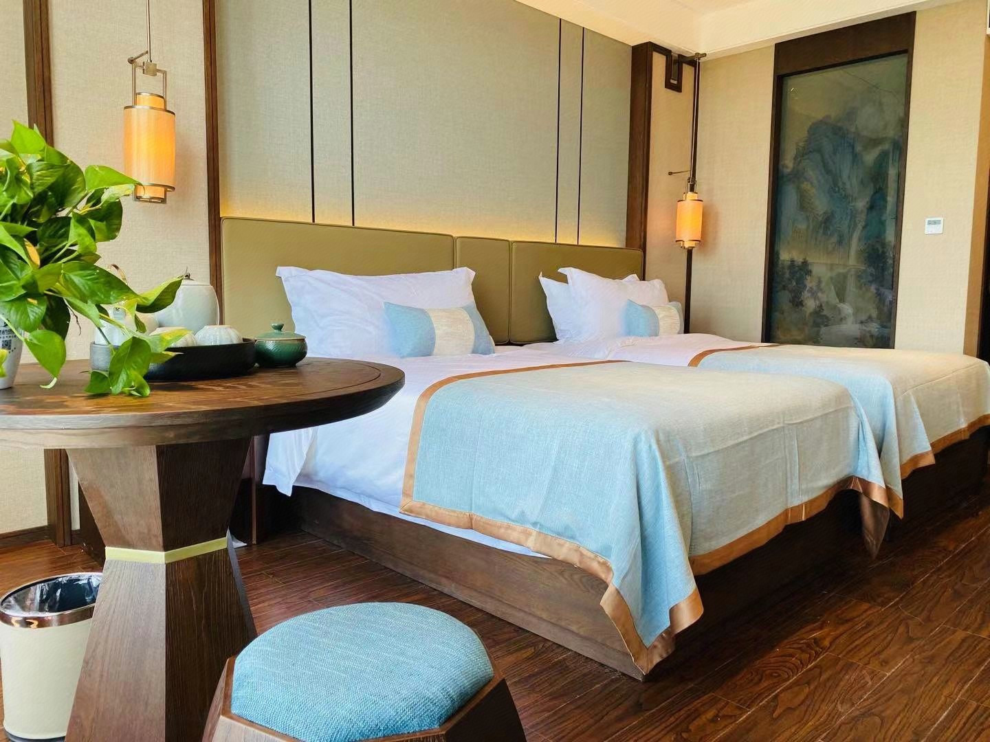 雅悦礼居双床房[自动窗帘&中式古色茶台]