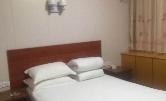 Longyou Jiali Business Hotel