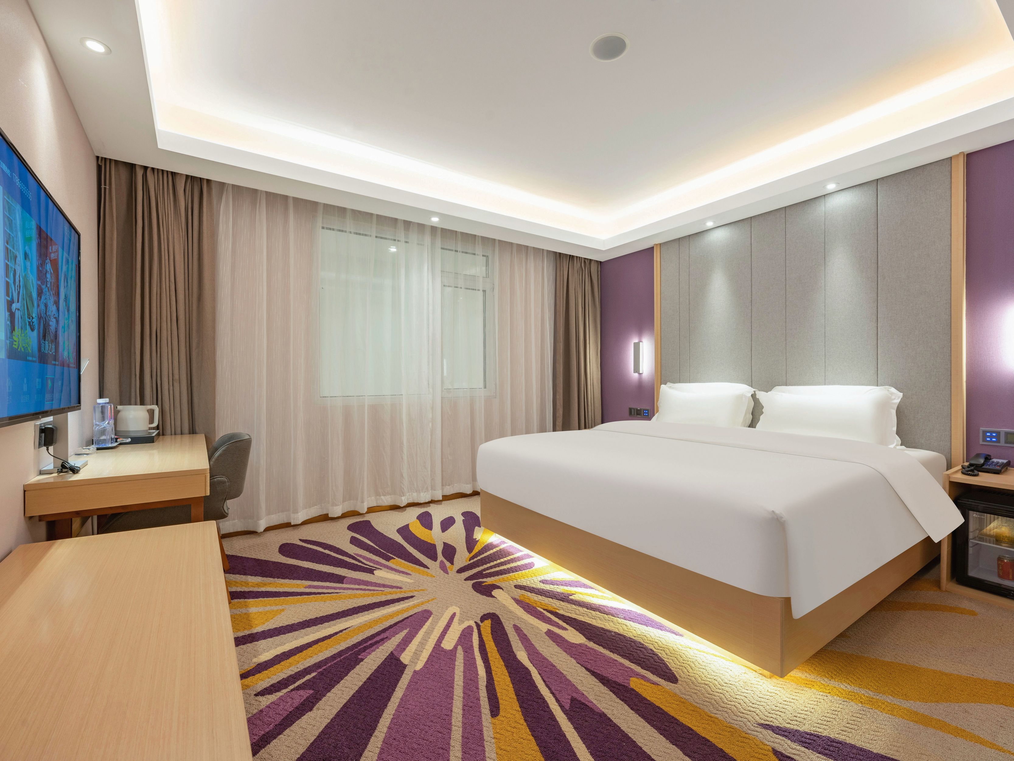 雅致大床房（无窗-小冰箱）